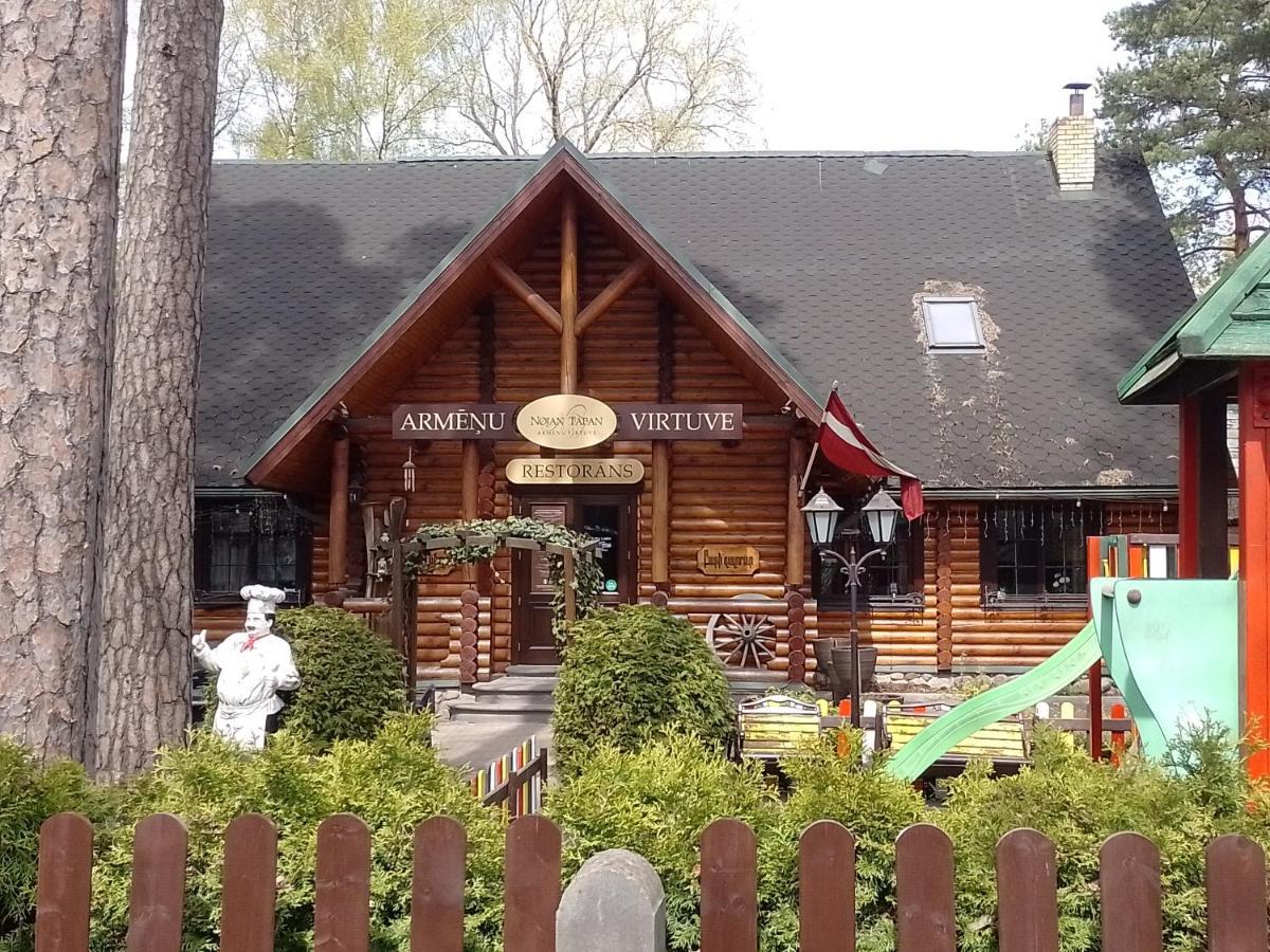 House, Garden & Sauna. Free Parking. Train Stop-200 M. Sea-1 Km. Юрмала Екстер'єр фото