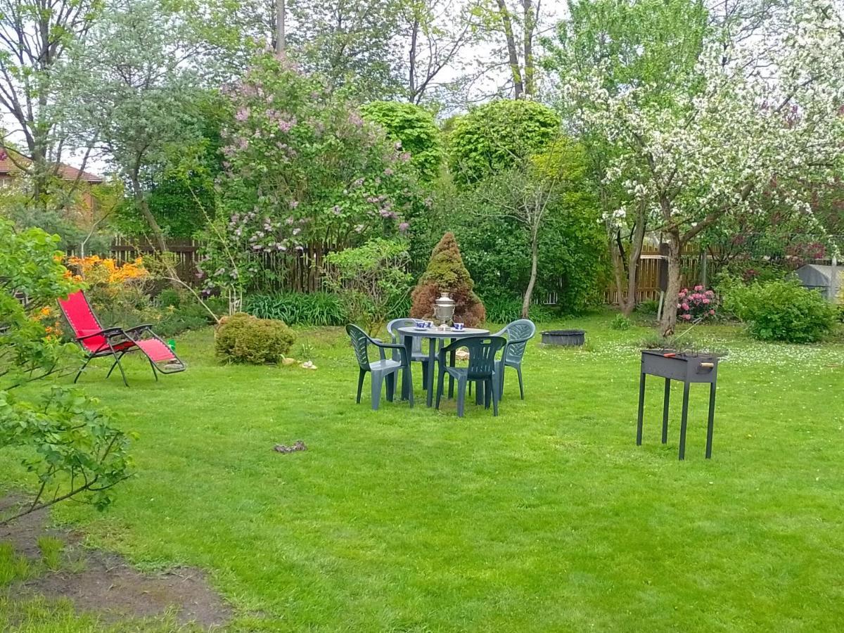 House, Garden & Sauna. Free Parking. Train Stop-200 M. Sea-1 Km. Юрмала Екстер'єр фото